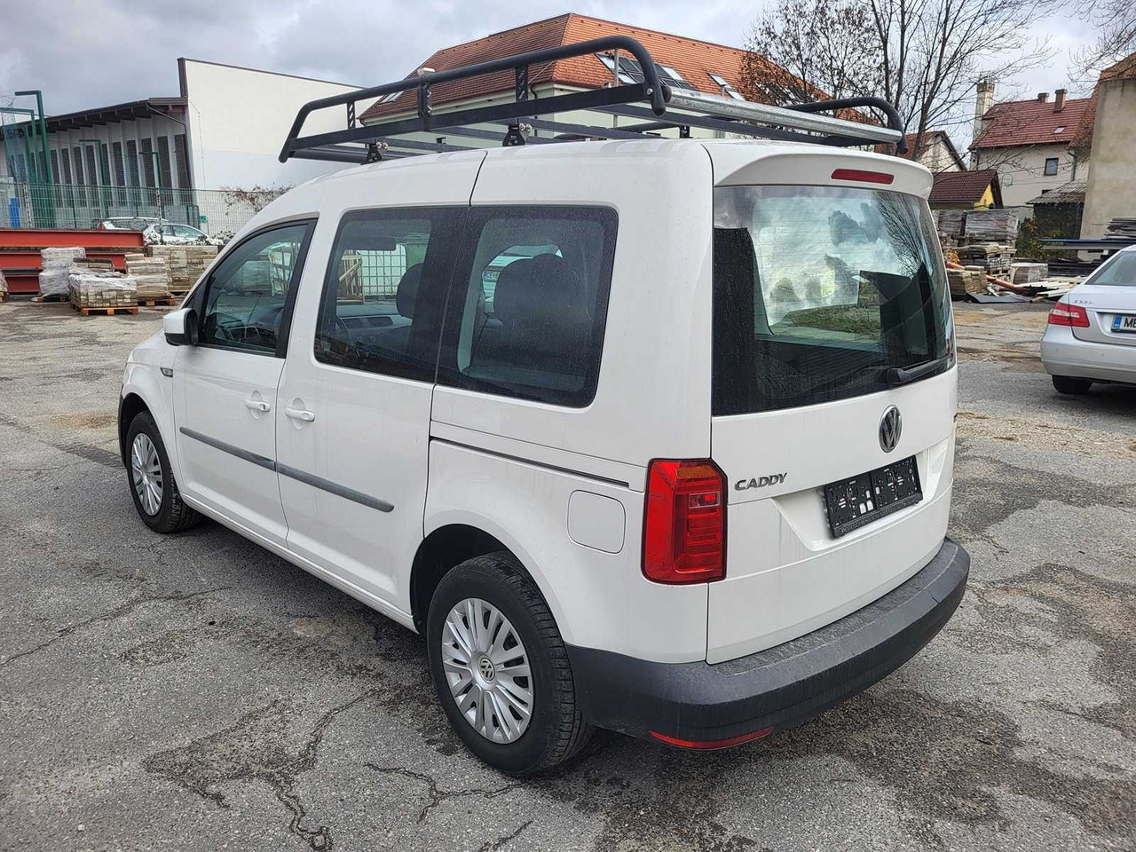 VW - 2018 - CADDY 2.0 TDI - VAN - Dostavno vozilo: slika 3 VW - 2018 - CADDY 2.0 TDI - VAN - Dostavno vozilo: slika 3