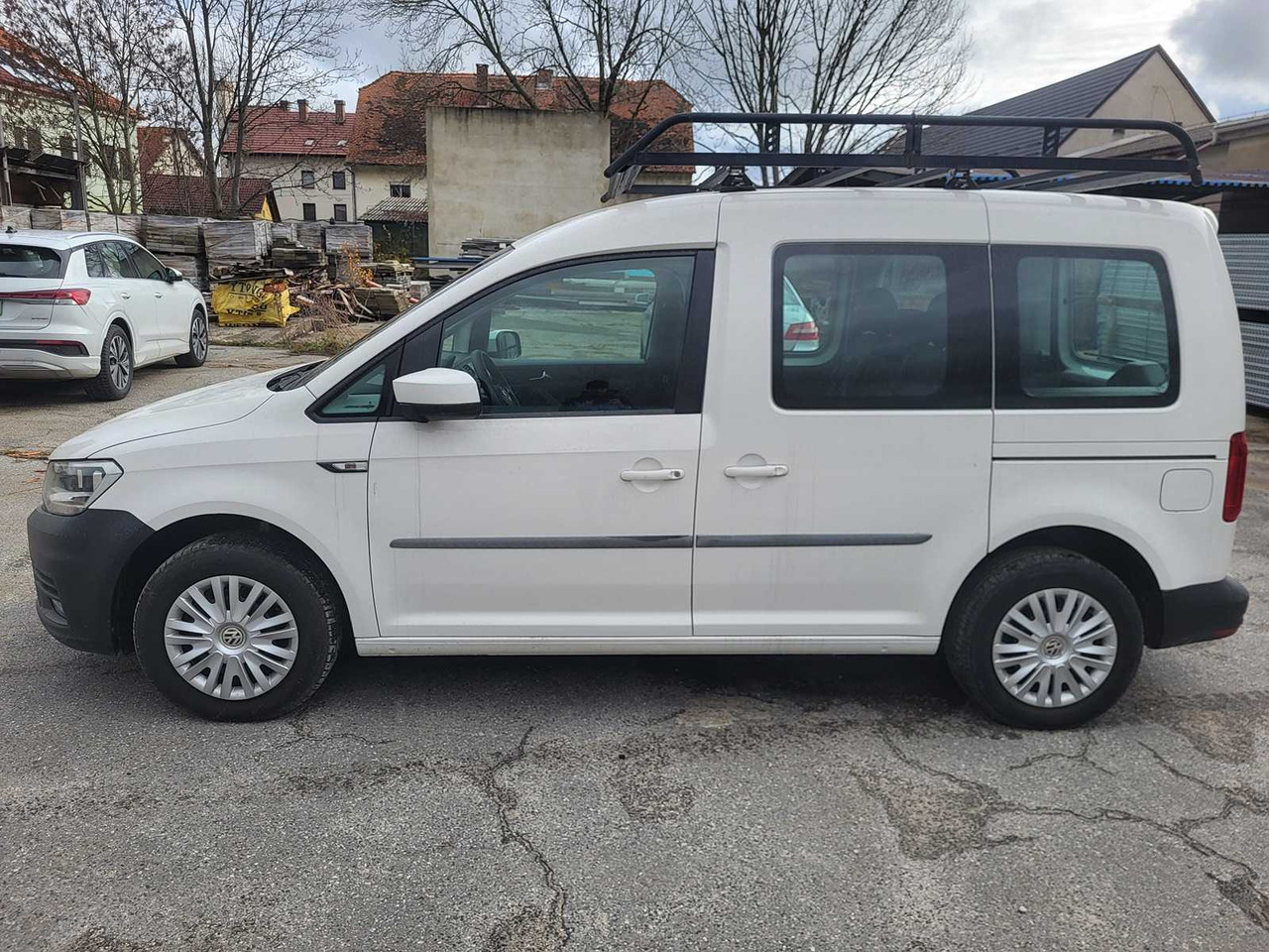 VW - 2018 - CADDY 2.0 TDI - VAN - Dostavno vozilo: slika 2 VW - 2018 - CADDY 2.0 TDI - VAN - Dostavno vozilo: slika 2