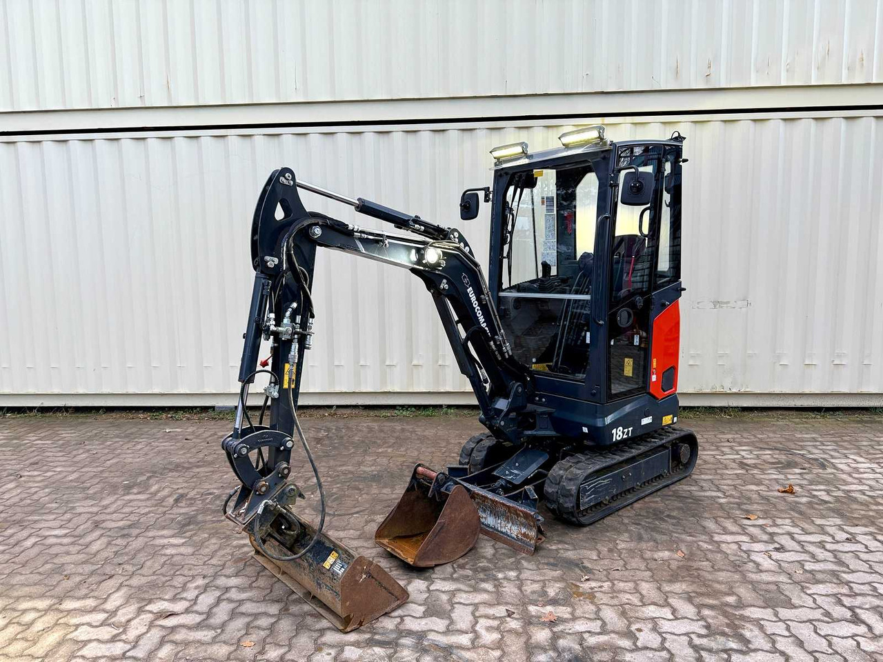EUROCOMACH - 18ZT - 2022 - MINI EXCAVATOR - Mini bager: slika 1 EUROCOMACH - 18ZT - 2022 - MINI EXCAVATOR - Mini bager: slika 1