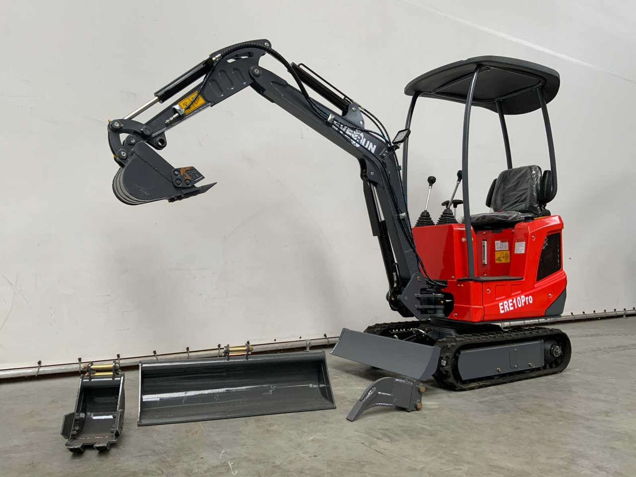EVERUN - 2025 - ERE10PRO - MINI EXCAVATOR - Mini bager: slika 1 EVERUN - 2025 - ERE10PRO - MINI EXCAVATOR - Mini bager: slika 1
