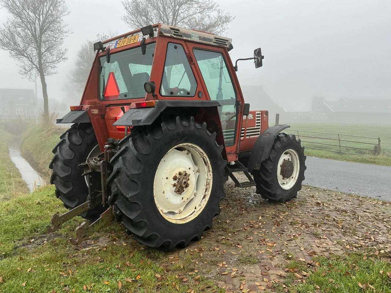 Fiat 1990 FIAT 70-90 DT ALL-WHEEL DRIVE FARM TRACTOR - Traktor: slika 5 Fiat 1990 FIAT 70-90 DT ALL-WHEEL DRIVE FARM TRACTOR - Traktor: slika 5