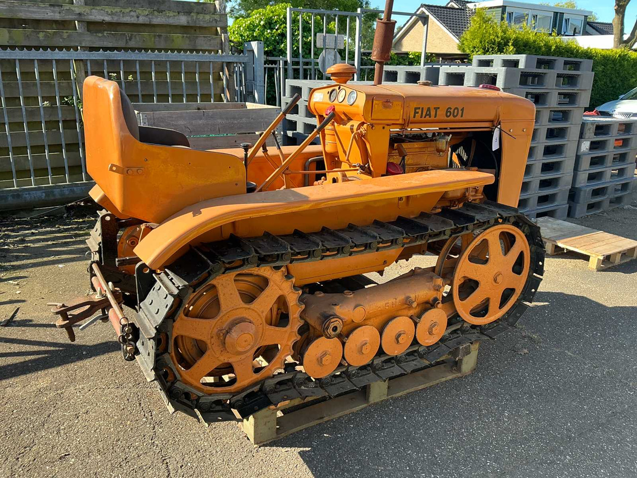 Fiat 601 - Traktor guseničar: slika 1 Fiat 601 - Traktor guseničar: slika 1