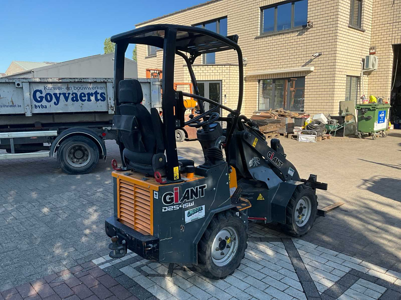 GIANT D2545SW - Mini utovarivač: slika 5 GIANT D2545SW - Mini utovarivač: slika 5