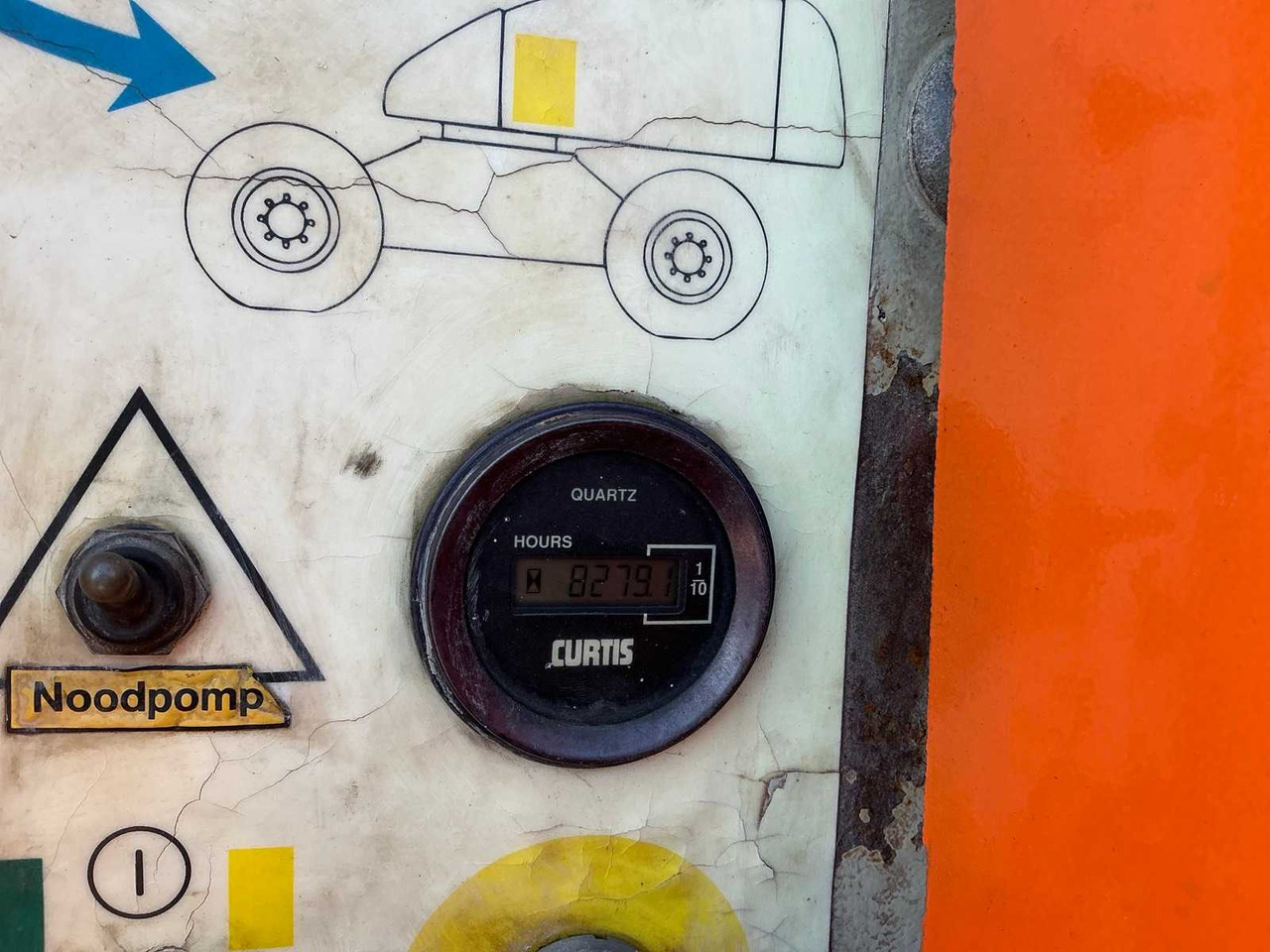 HAULOTTE 2000 HAULOTTE H25TPX AERIAL WORK PLATFORMS - Vazdušna platforma: slika 4 HAULOTTE 2000 HAULOTTE H25TPX AERIAL WORK PLATFORMS - Vazdušna platforma: slika 4