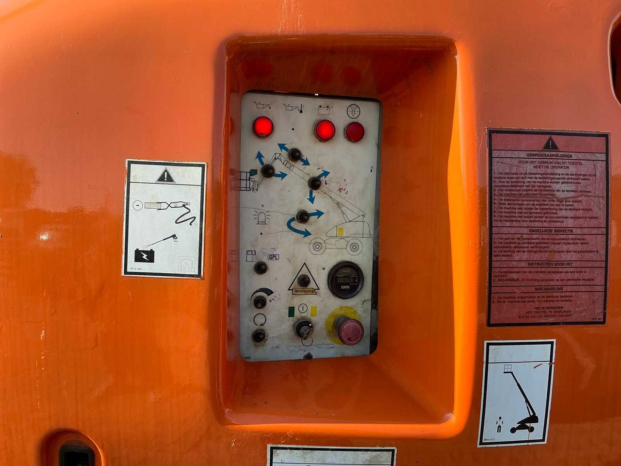 HAULOTTE 2000 HAULOTTE H25TPX AERIAL WORK PLATFORMS - Vazdušna platforma: slika 5 HAULOTTE 2000 HAULOTTE H25TPX AERIAL WORK PLATFORMS - Vazdušna platforma: slika 5