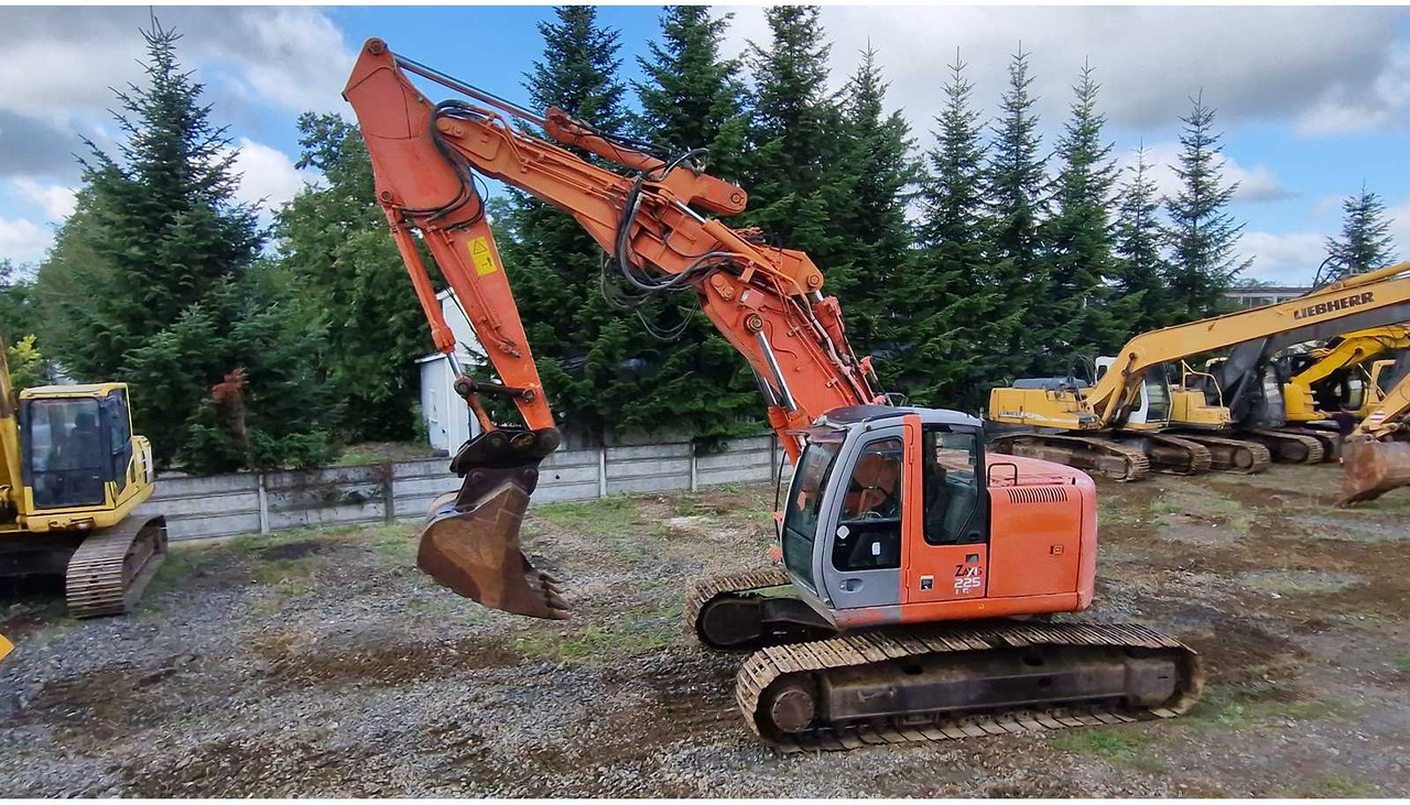HITACHI ZX225USLC - Bager guseničar: slika 5 HITACHI ZX225USLC - Bager guseničar: slika 5