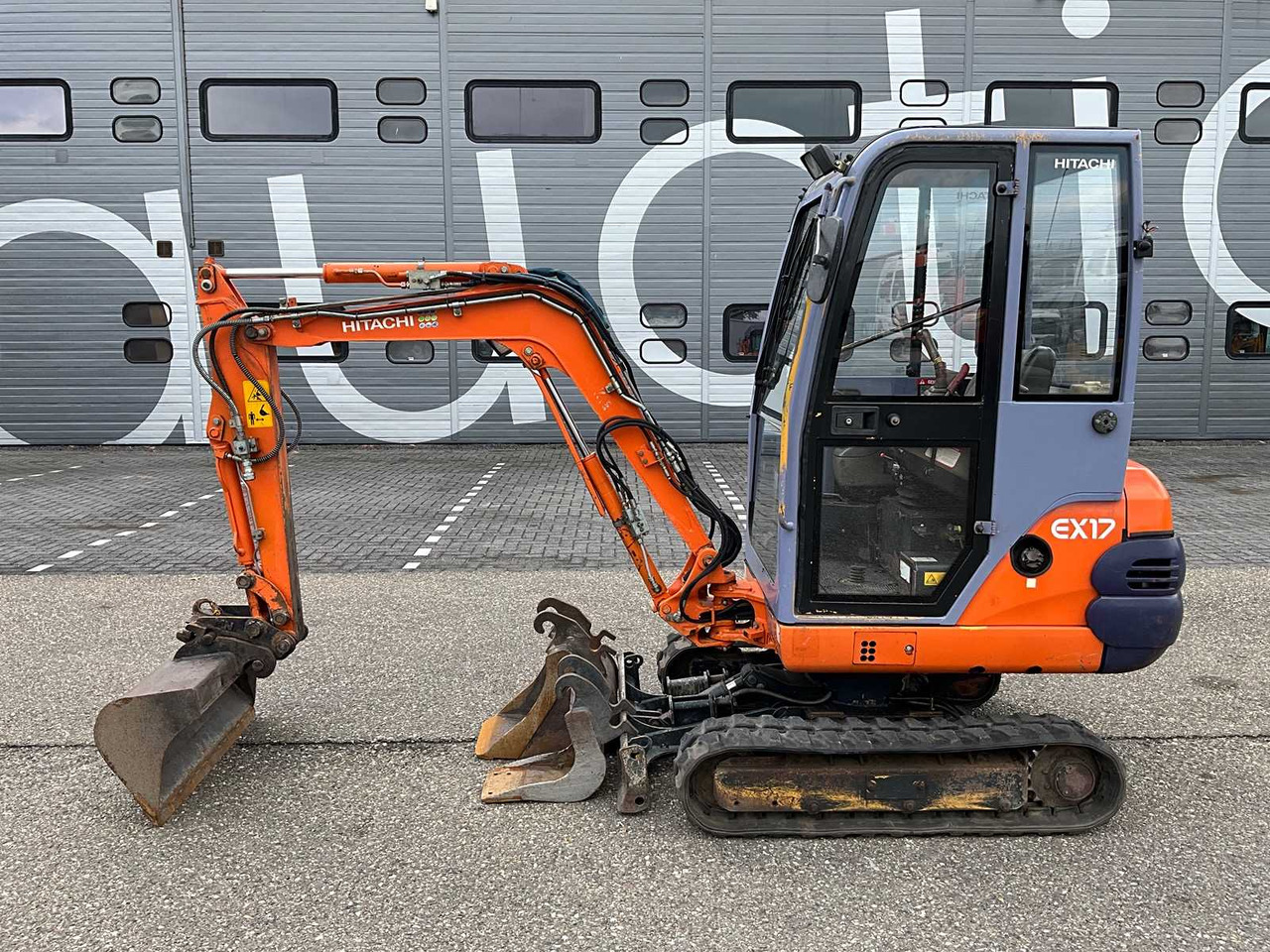 Hitachi EX17-2 - Mini bager: slika 2 Hitachi EX17-2 - Mini bager: slika 2