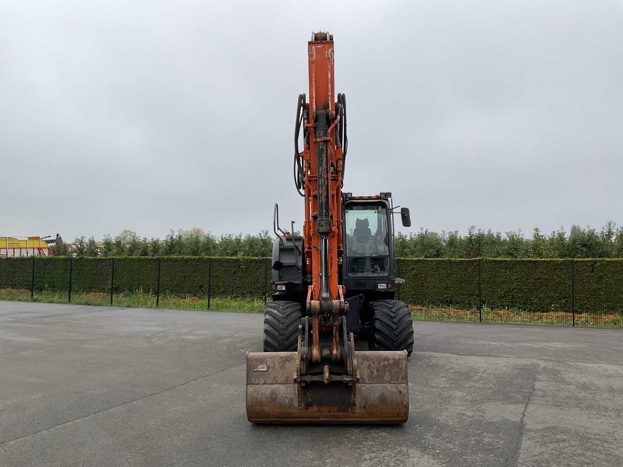 Hitachi ZX-170W-3 - Bager točkaš: slika 4 Hitachi ZX-170W-3 - Bager točkaš: slika 4