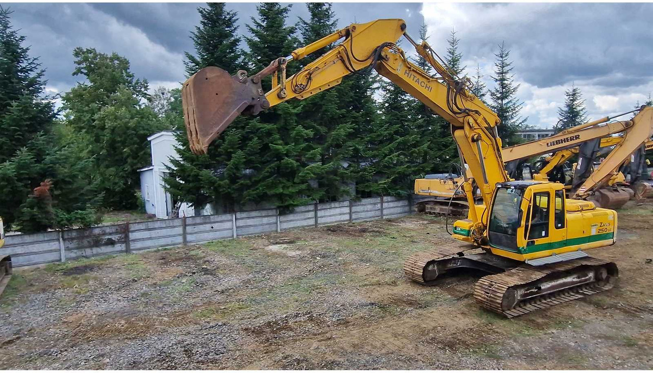 Hitachi ZX250 - Bager guseničar: slika 3 Hitachi ZX250 - Bager guseničar: slika 3