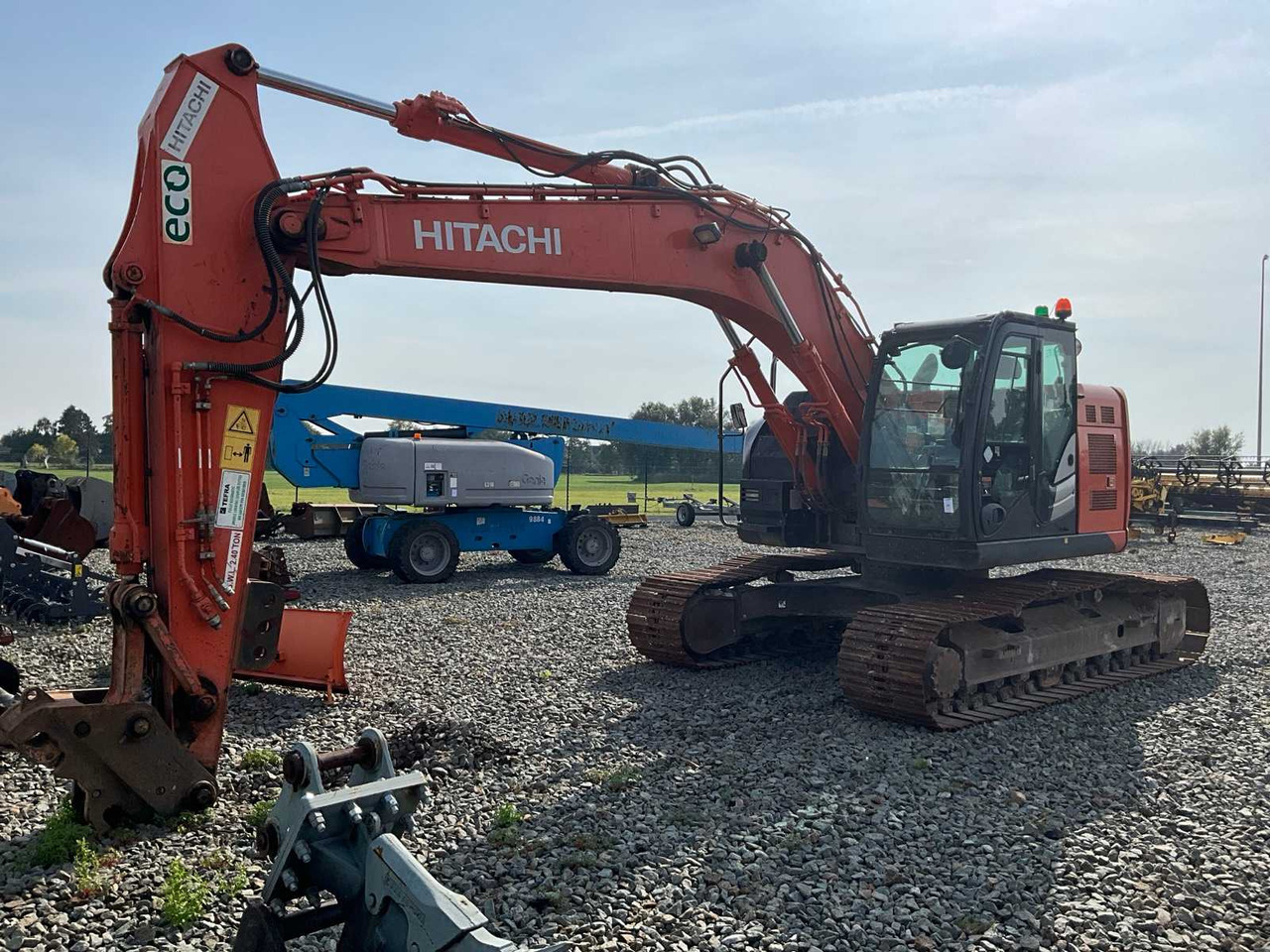 Hitachi Zaxis 225uslc - Bager guseničar: slika 2 Hitachi Zaxis 225uslc - Bager guseničar: slika 2