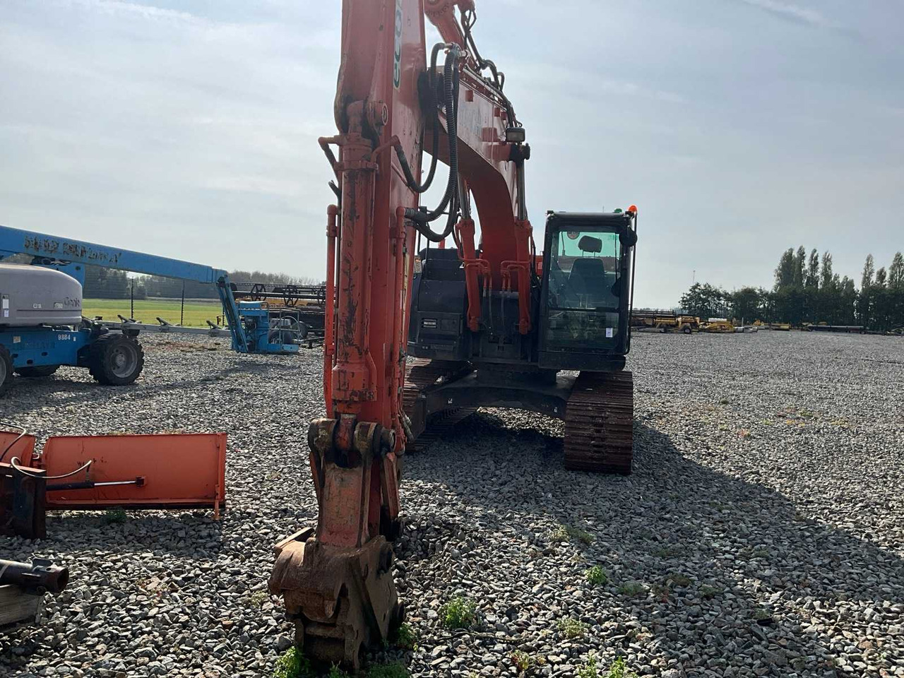 Hitachi Zaxis 225uslc - Bager guseničar: slika 3 Hitachi Zaxis 225uslc - Bager guseničar: slika 3