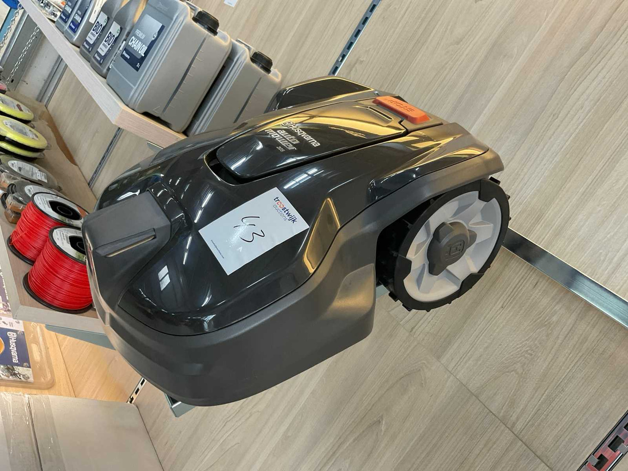 Husqvarna Automower 305 - Baštenska kosačica: slika 2 Husqvarna Automower 305 - Baštenska kosačica: slika 2