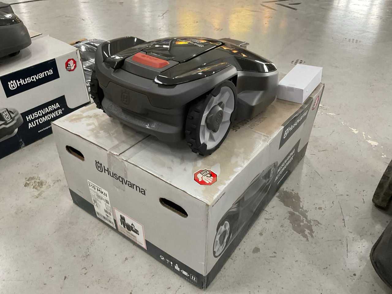 Husqvarna Automower 310 MKII - Baštenska kosačica: slika 4 Husqvarna Automower 310 MKII - Baštenska kosačica: slika 4