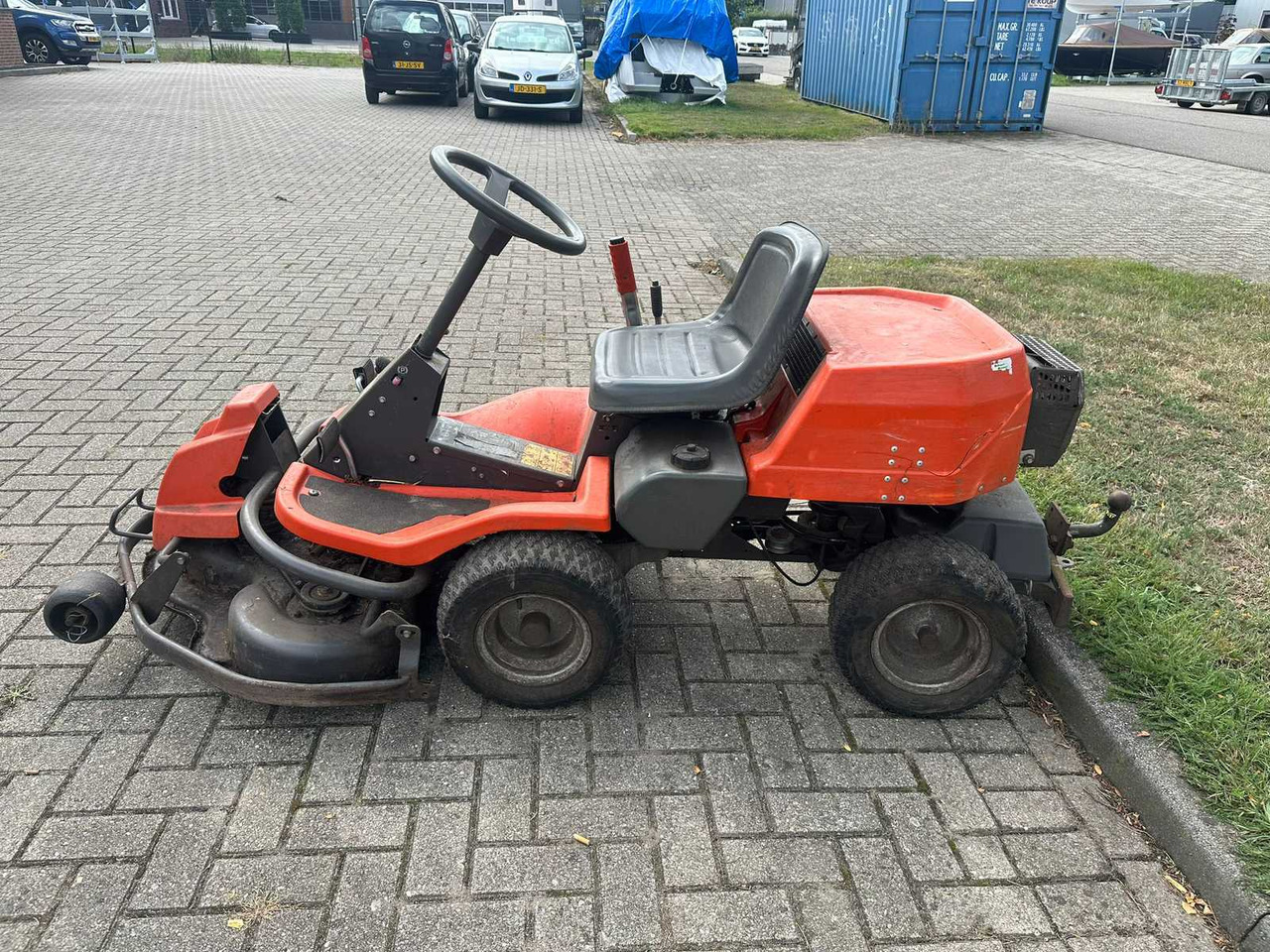 Husqvarna rider - Baštenska kosačica: slika 3 Husqvarna rider - Baštenska kosačica: slika 3