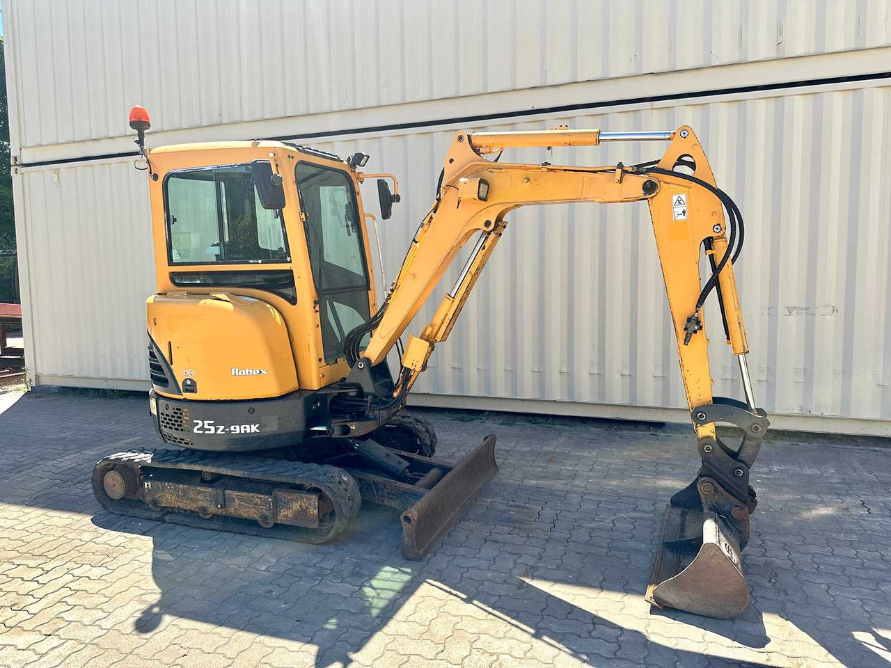 Hyundai Robex25Z-9AK - Mini bager: slika 1 Hyundai Robex25Z-9AK - Mini bager: slika 1