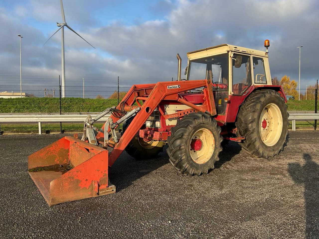 INTERNATIONAL 844AS ALL-WHEEL DRIVE AGRICULTURAL TRACTOR - Traktor: slika 1 INTERNATIONAL 844AS ALL-WHEEL DRIVE AGRICULTURAL TRACTOR - Traktor: slika 1