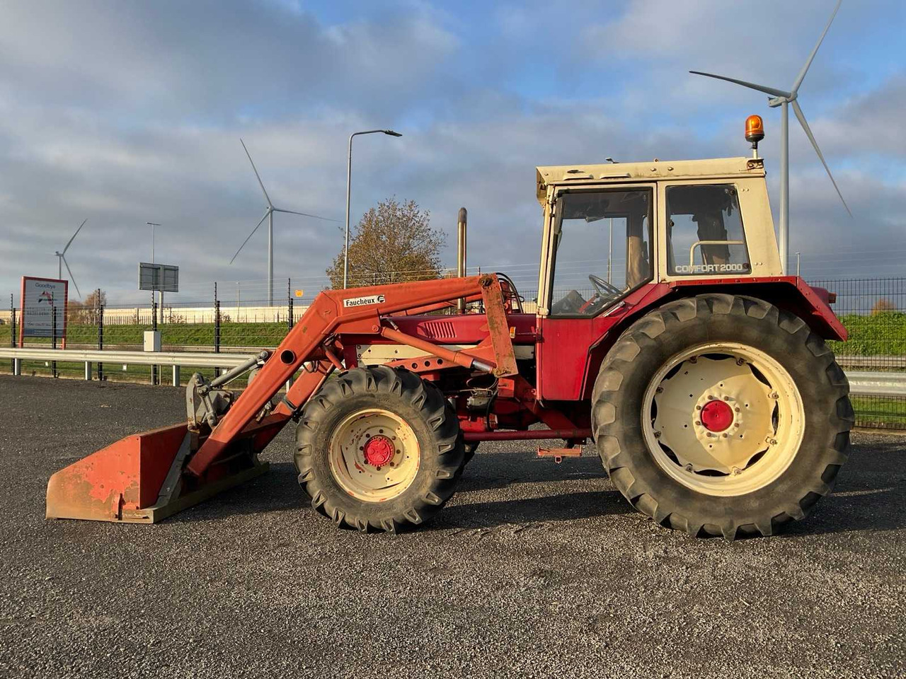 INTERNATIONAL 844AS ALL-WHEEL DRIVE AGRICULTURAL TRACTOR - Traktor: slika 3 INTERNATIONAL 844AS ALL-WHEEL DRIVE AGRICULTURAL TRACTOR - Traktor: slika 3