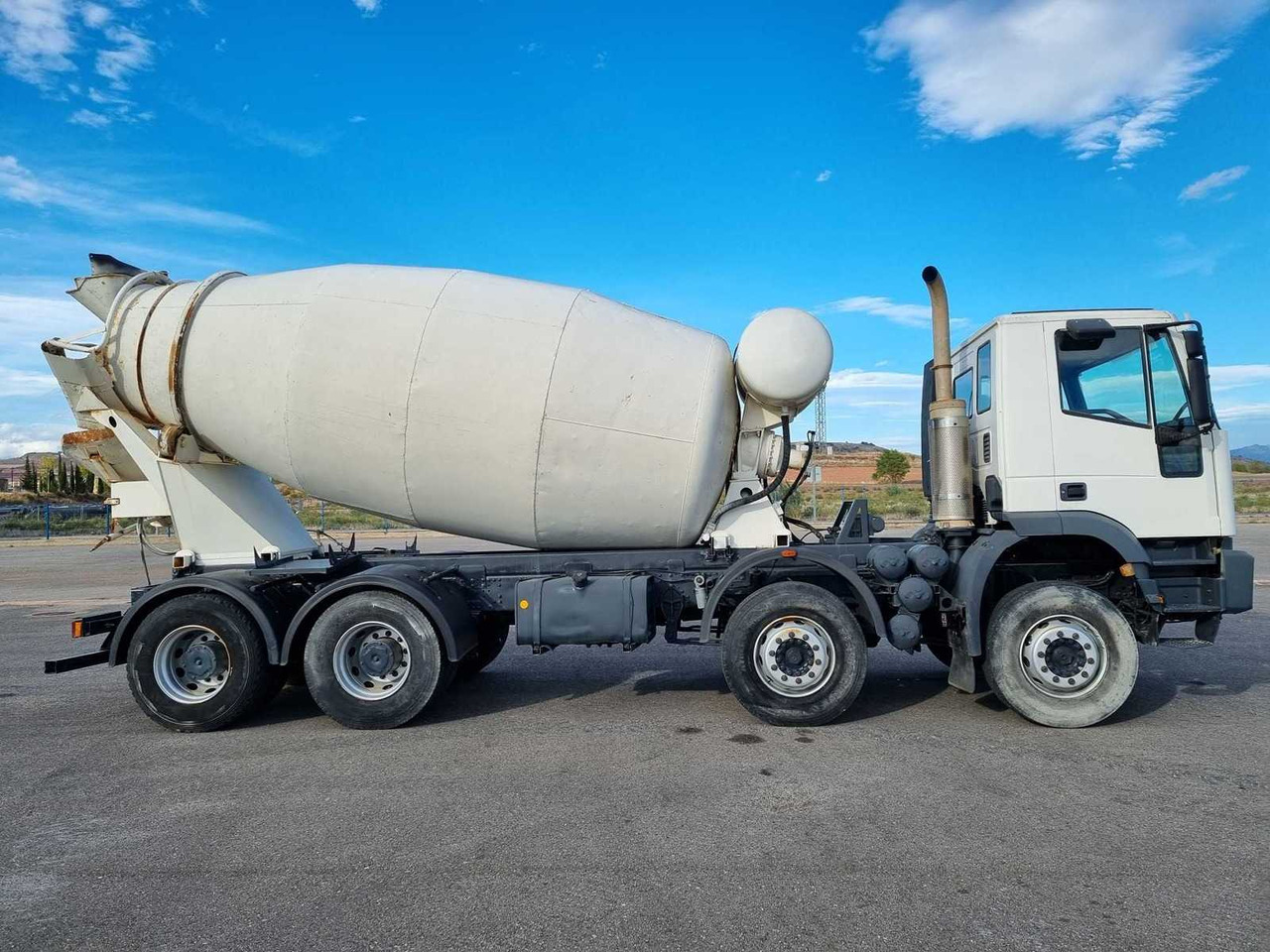 IVECO EUROTRAKKER 380 - Mikser za beton: slika 1 IVECO EUROTRAKKER 380 - Mikser za beton: slika 1