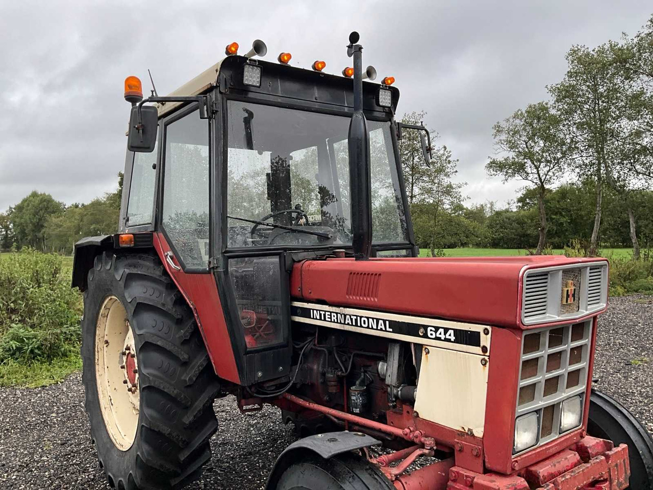 Traktor International 644: slika 11