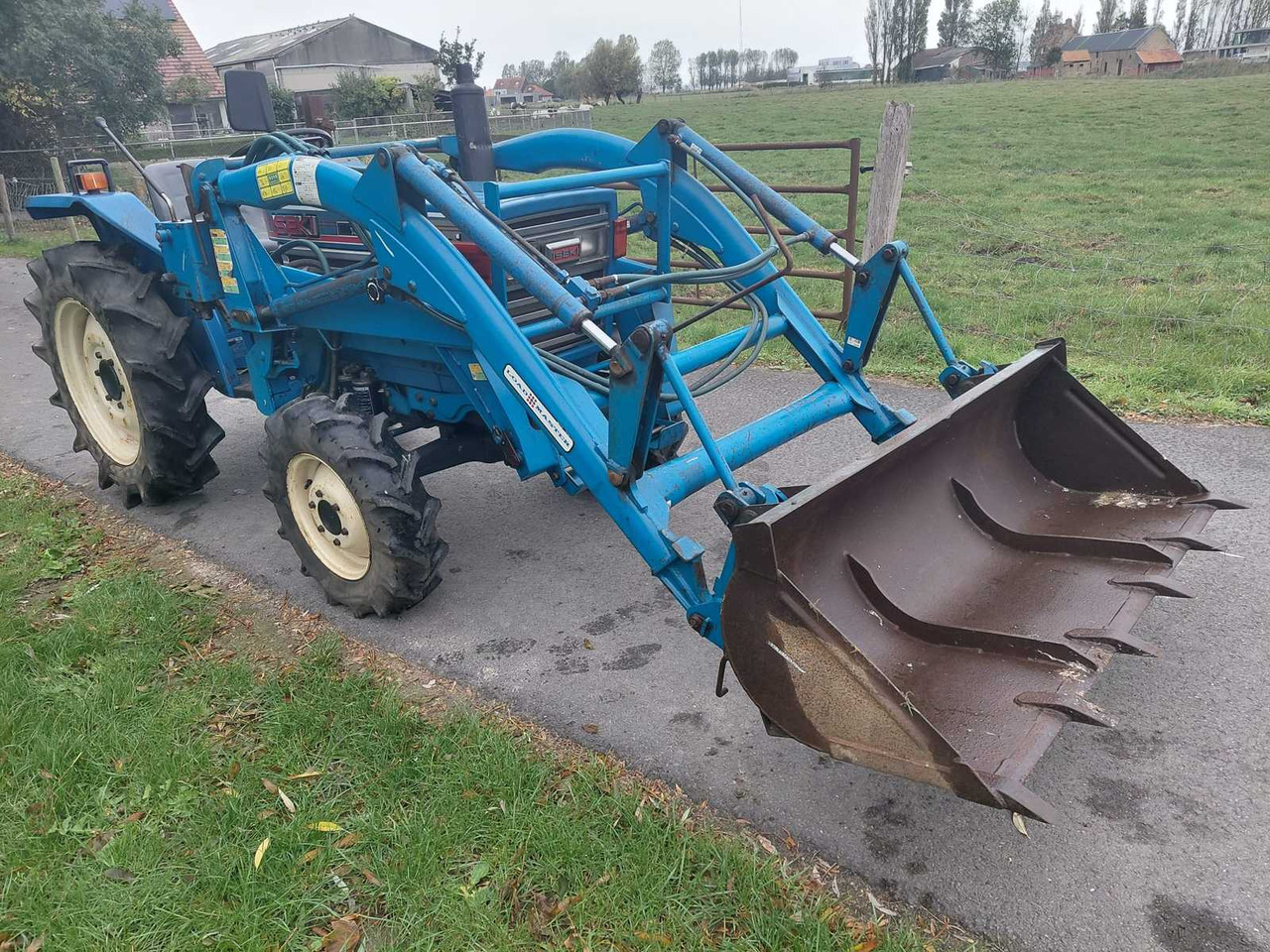 Iseki TL1201 - Mali traktor: slika 2 Iseki TL1201 - Mali traktor: slika 2