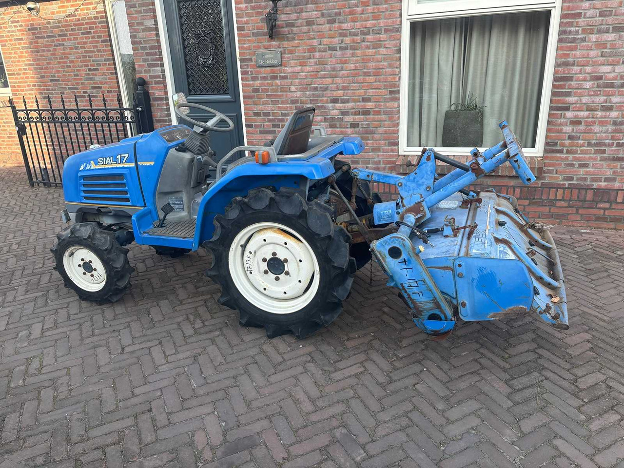 Iseki Trekker - Mali traktor: slika 2 Iseki Trekker - Mali traktor: slika 2