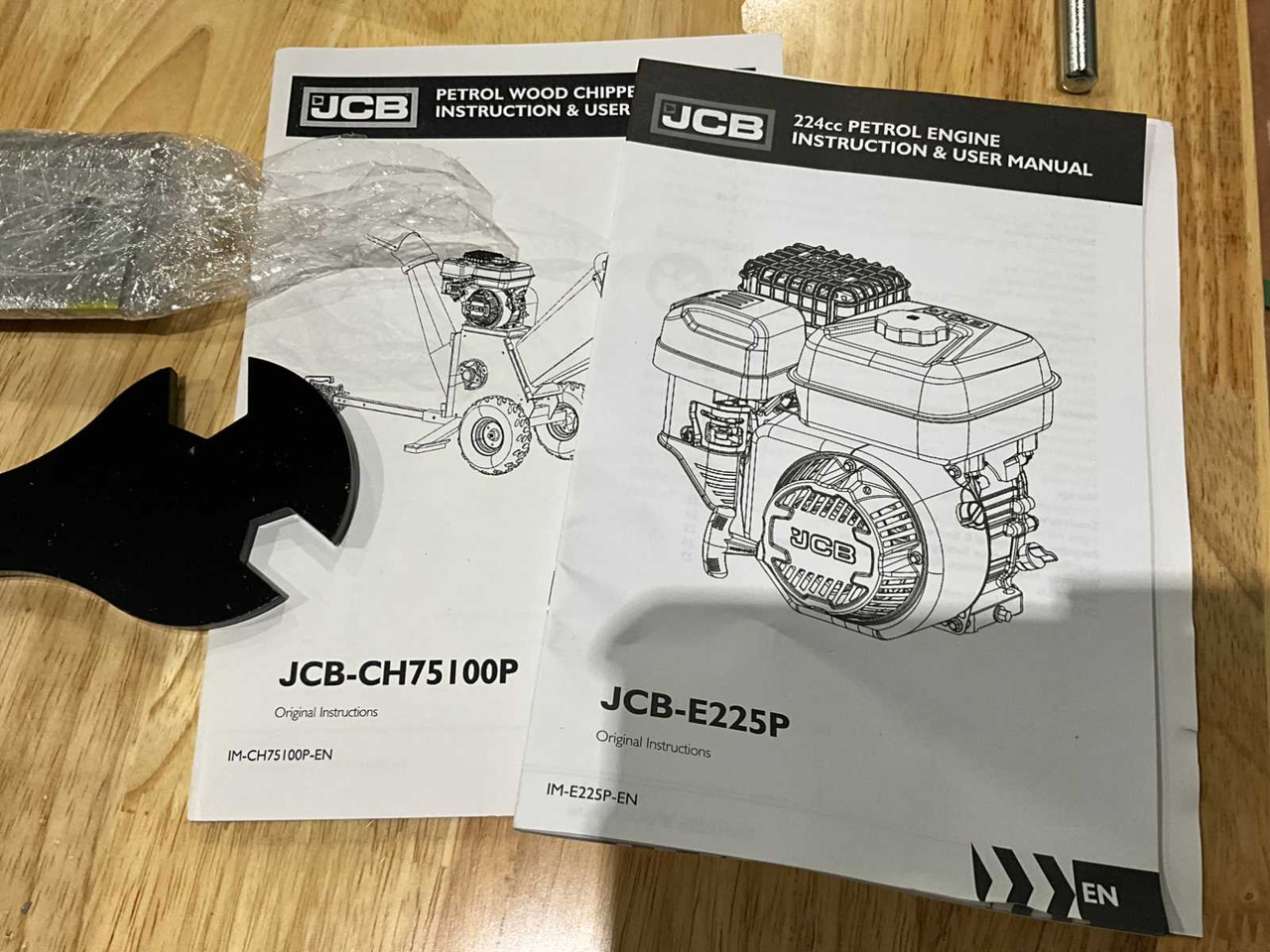 Strugač za drvo JCB CH75100P: slika 17