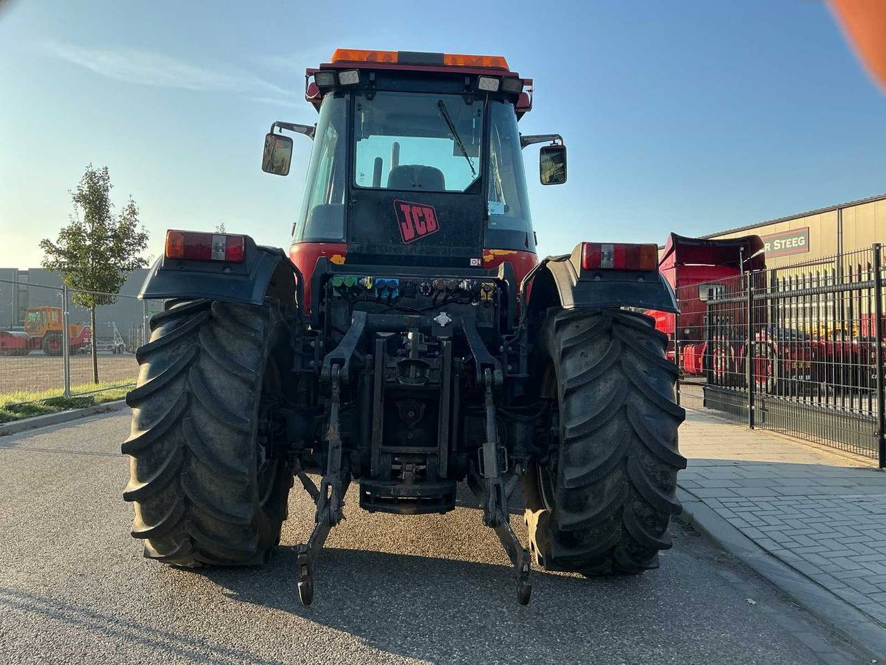 JCB Fastrac 2135 4WS - Traktor: slika 4 JCB Fastrac 2135 4WS - Traktor: slika 4