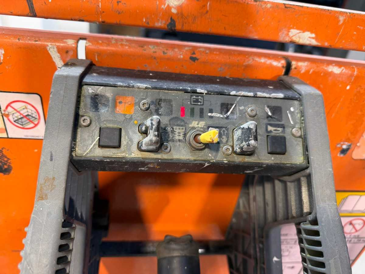 Vazdušna platforma JLG - 2013 - 1930ES - AERIAL PLATFORM: slika 16