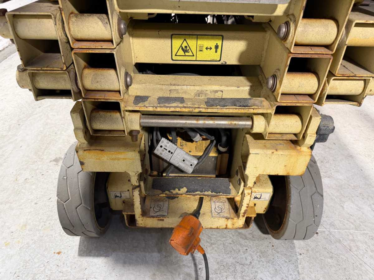 Vazdušna platforma JLG - 2013 - 1930ES - AERIAL PLATFORM: slika 13