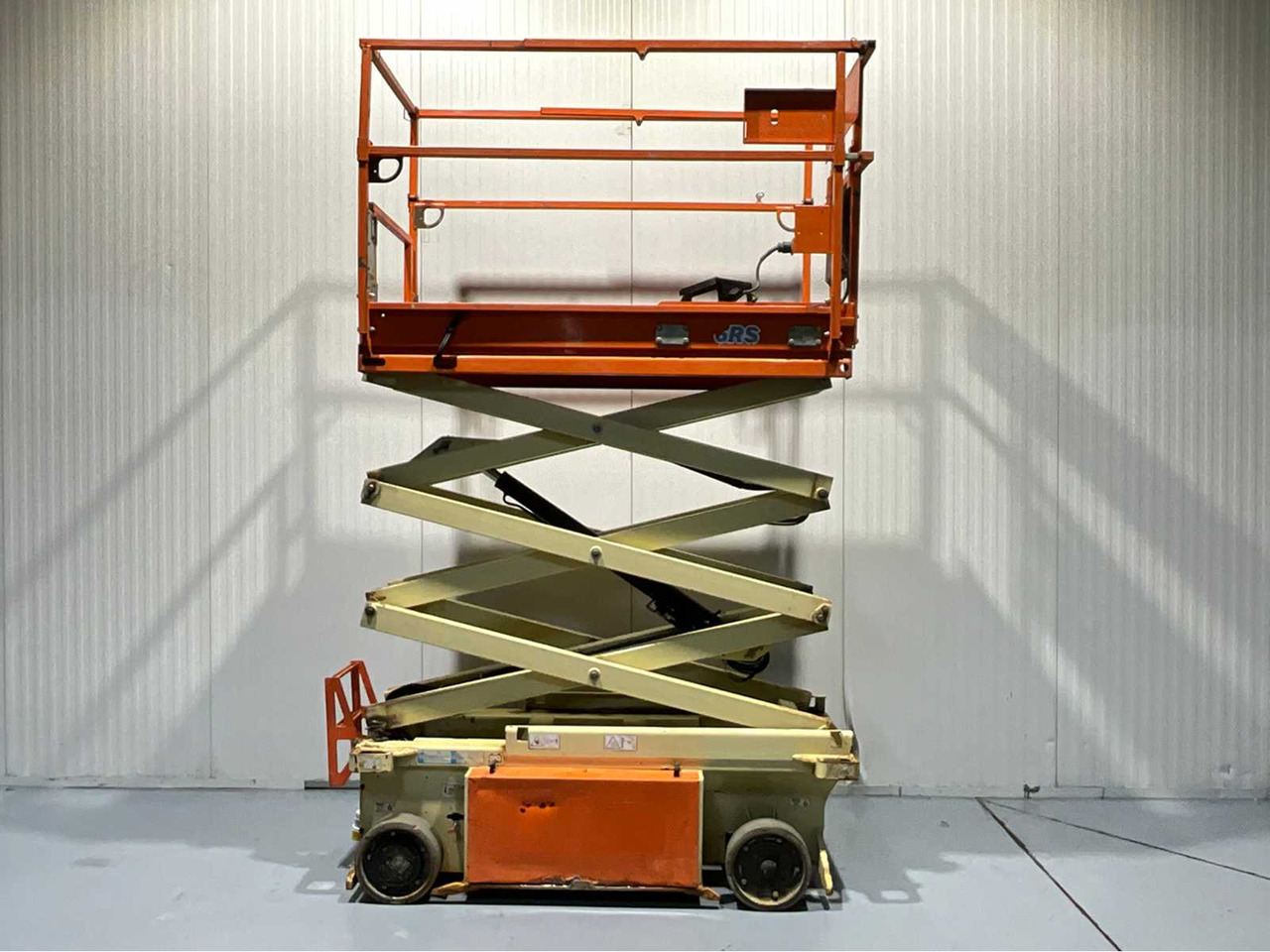 JLG -6RS - AERIAL PLATFORM, WORKING HEIGHT 7.8M, EXTENDABLE TO 2.55M, 199 HOURS. YEAR 2015 - Vazdušna platforma: slika 4 JLG -6RS - AERIAL PLATFORM, WORKING HEIGHT 7.8M, EXTENDABLE TO 2.55M, 199 HOURS. YEAR 2015 - Vazdušna platforma: slika 4