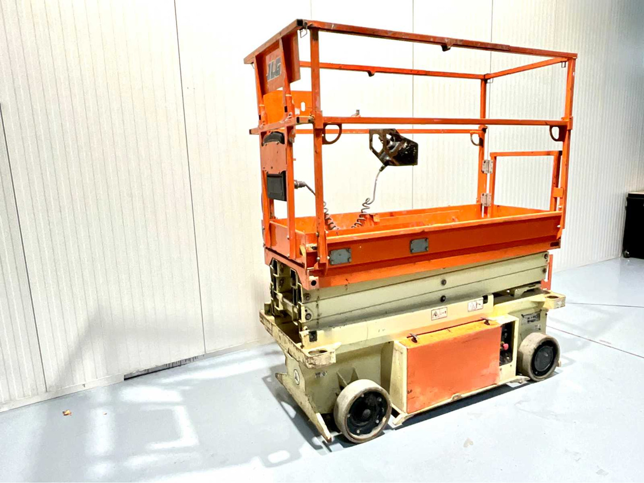 JLG -6RS - AERIAL WORK PLATFORM, 2015, 7.8M, 279 HOURS, SCISSOR LIFT - Vazdušna platforma: slika 1 JLG -6RS - AERIAL WORK PLATFORM, 2015, 7.8M, 279 HOURS, SCISSOR LIFT - Vazdušna platforma: slika 1