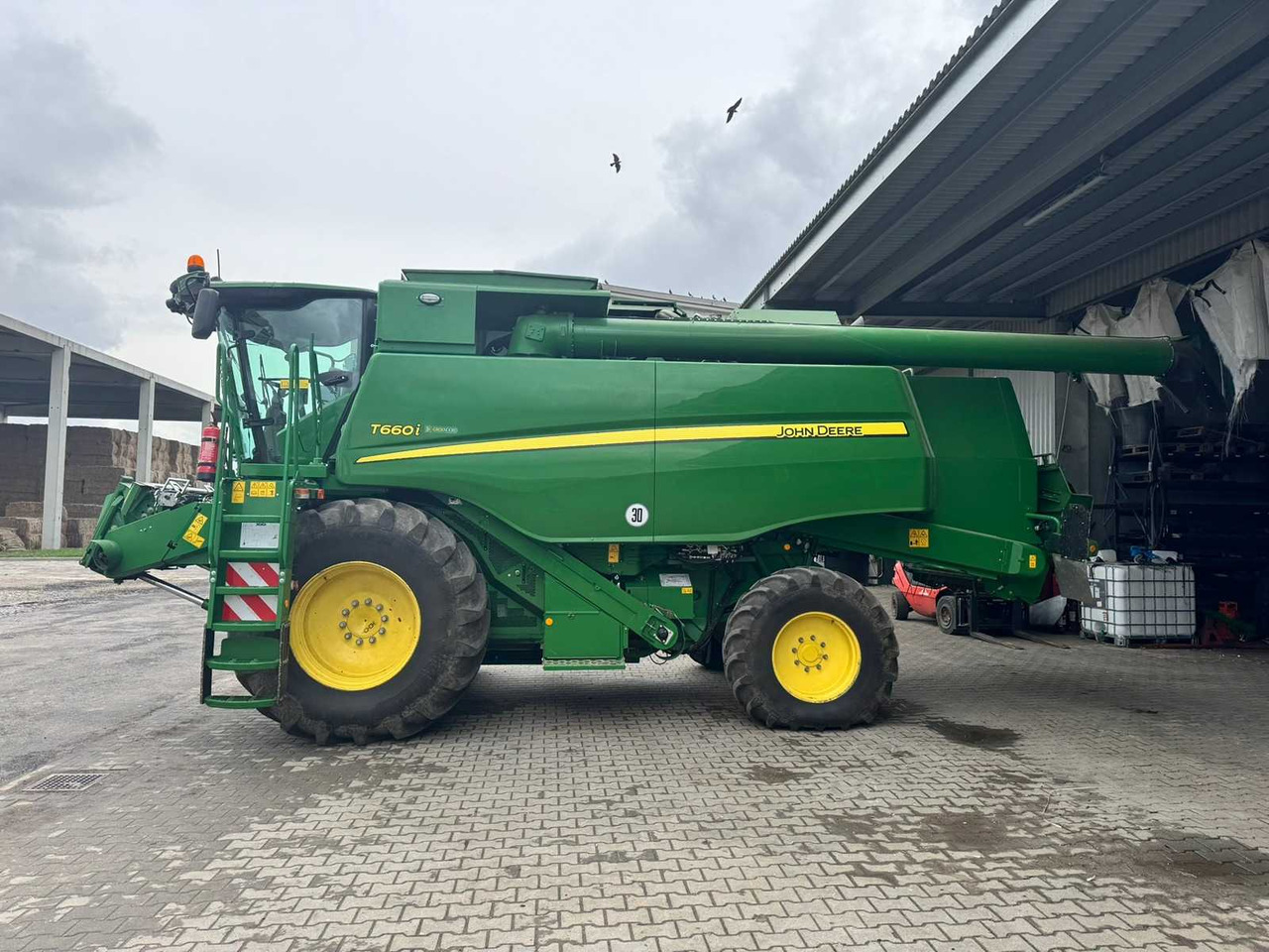 JOHN DEERE T660I - Kombinovani kombajn: slika 2 JOHN DEERE T660I - Kombinovani kombajn: slika 2