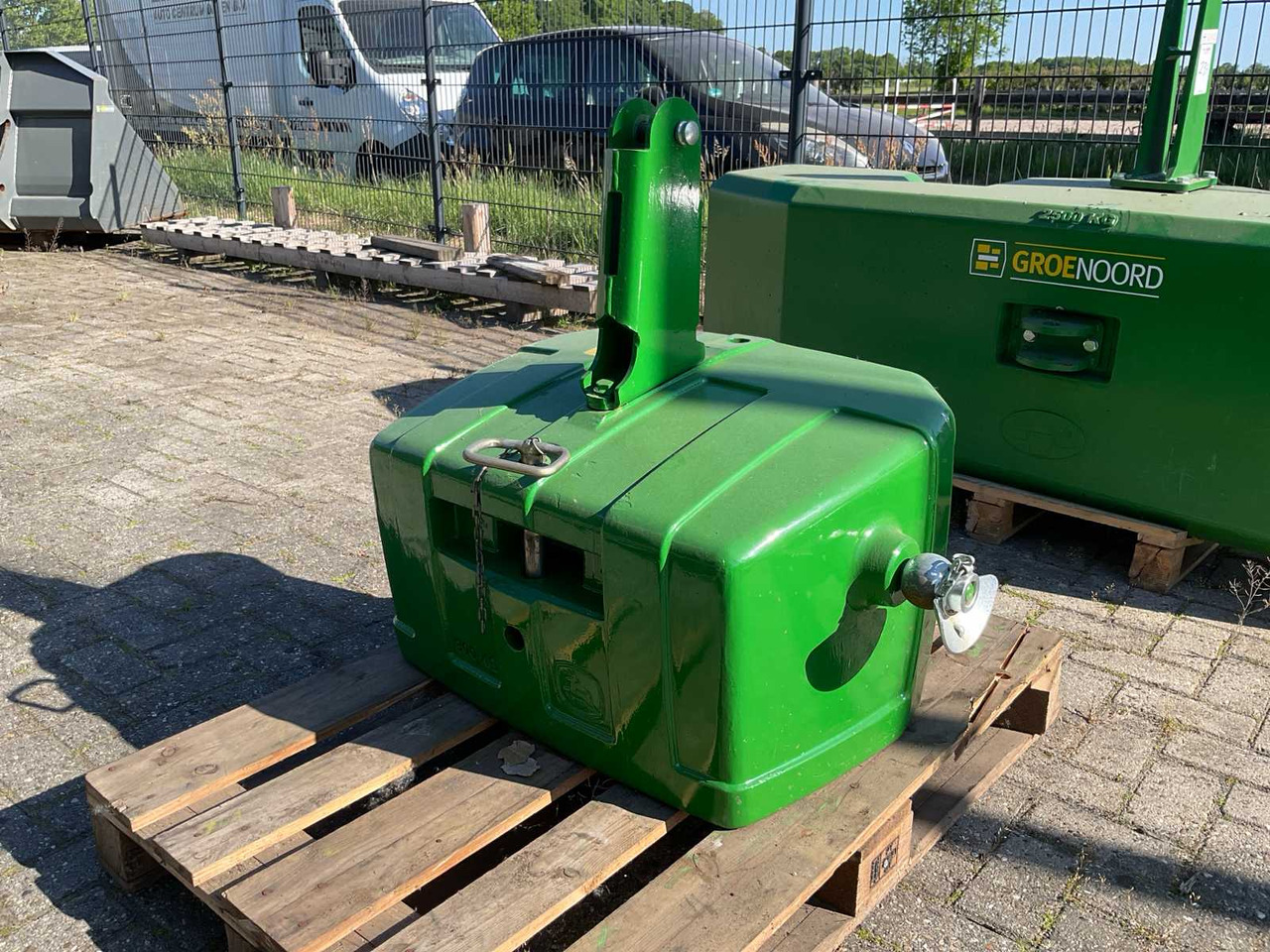John Deere 900 Kg - Prednji utovarivač za traktor: slika 1 John Deere 900 Kg - Prednji utovarivač za traktor: slika 1