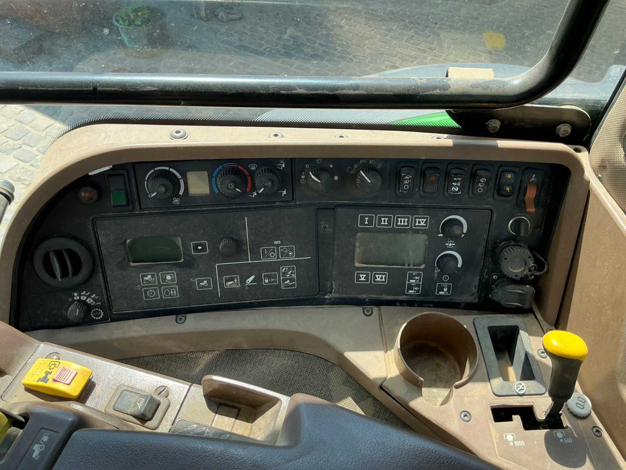 Traktor John Deere MR 7830: slika 17