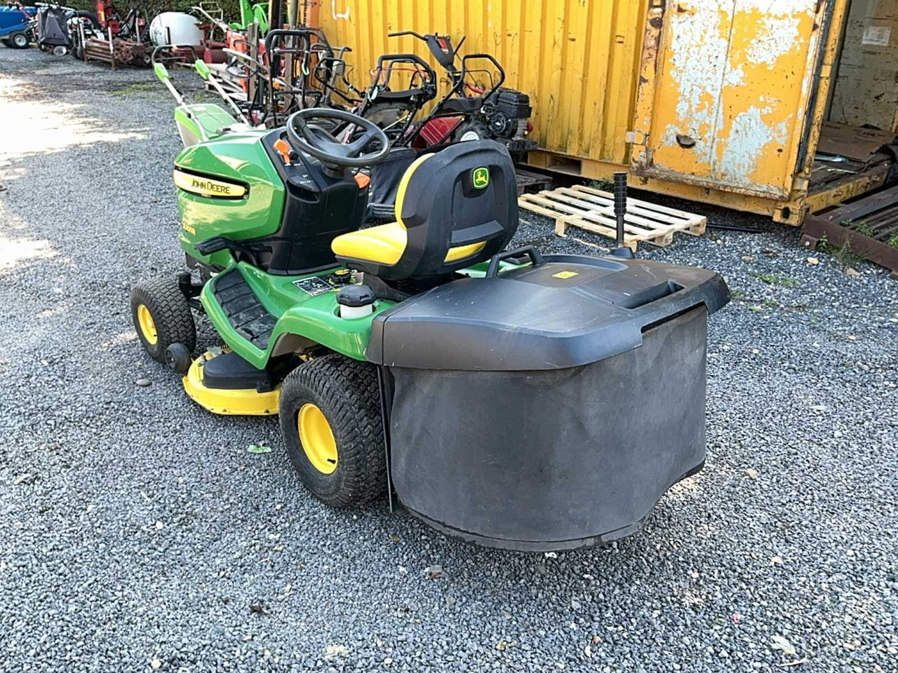 John Deere X305R - Baštenska kosačica: slika 3 John Deere X305R - Baštenska kosačica: slika 3