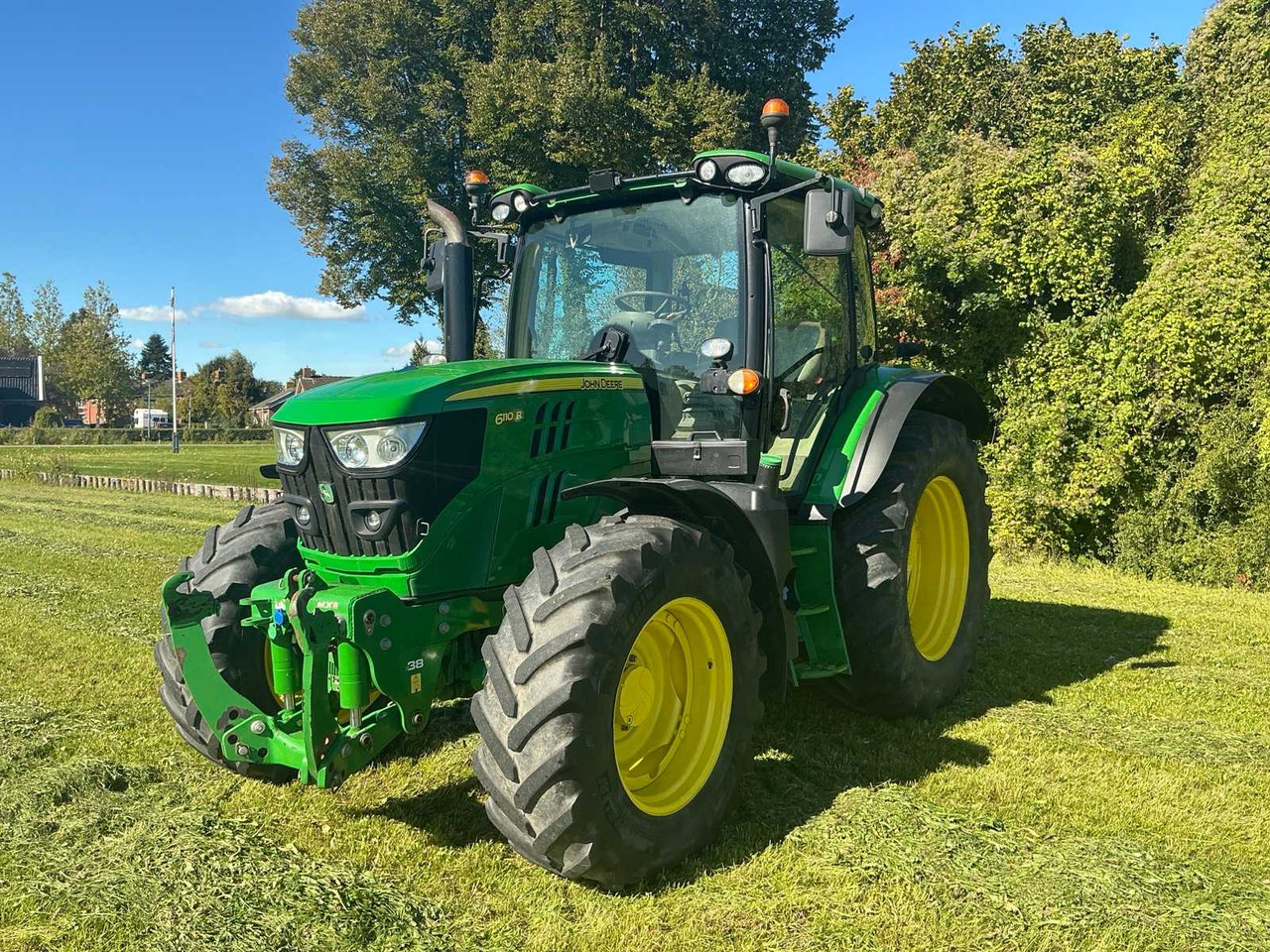 John deere 6110R - Traktor: slika 1 John deere 6110R - Traktor: slika 1