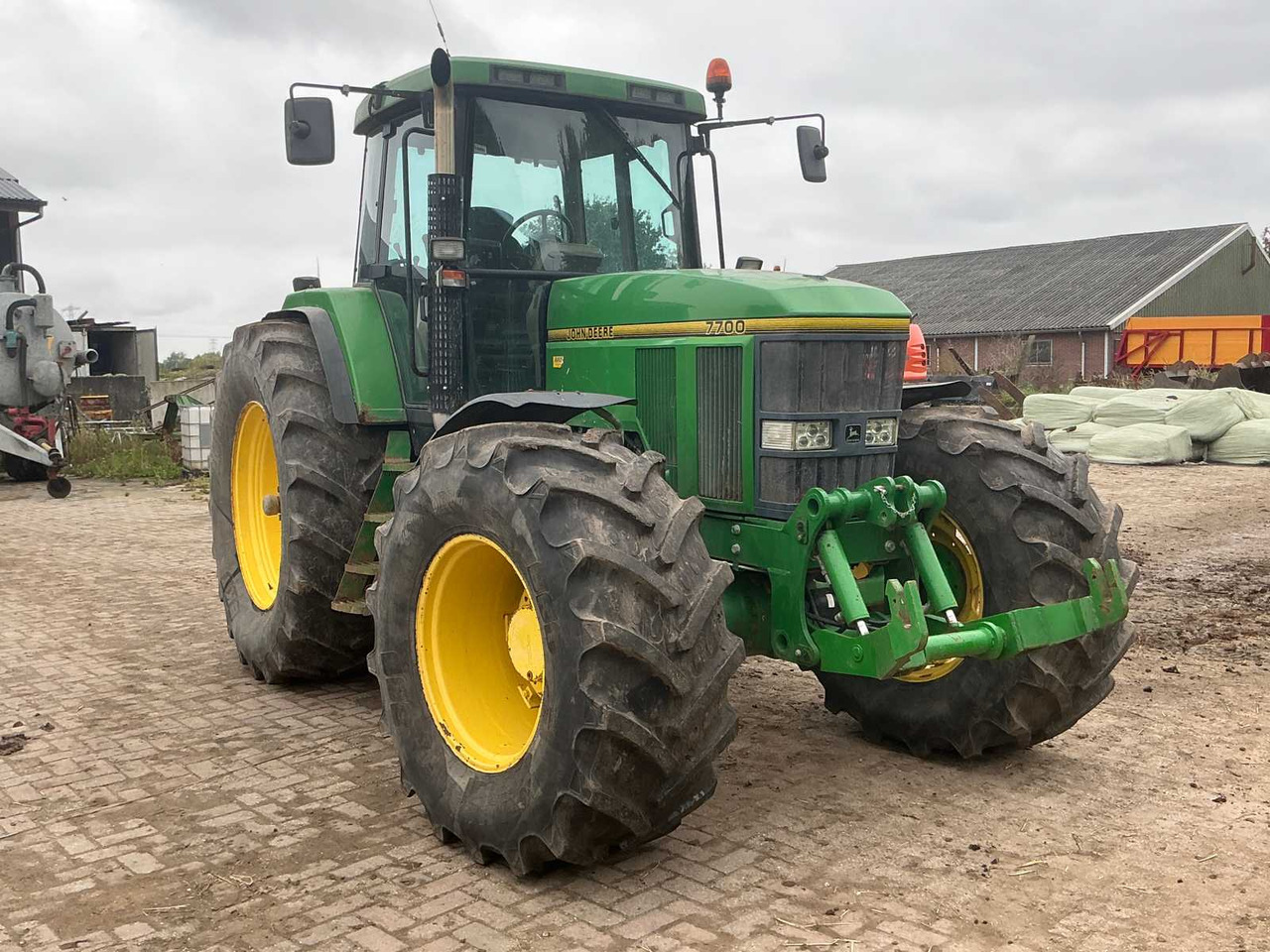 John deere 7700 - Traktor: slika 2 John deere 7700 - Traktor: slika 2