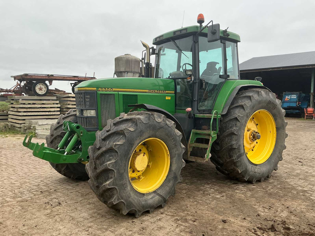 John deere 7700 - Traktor: slika 1 John deere 7700 - Traktor: slika 1