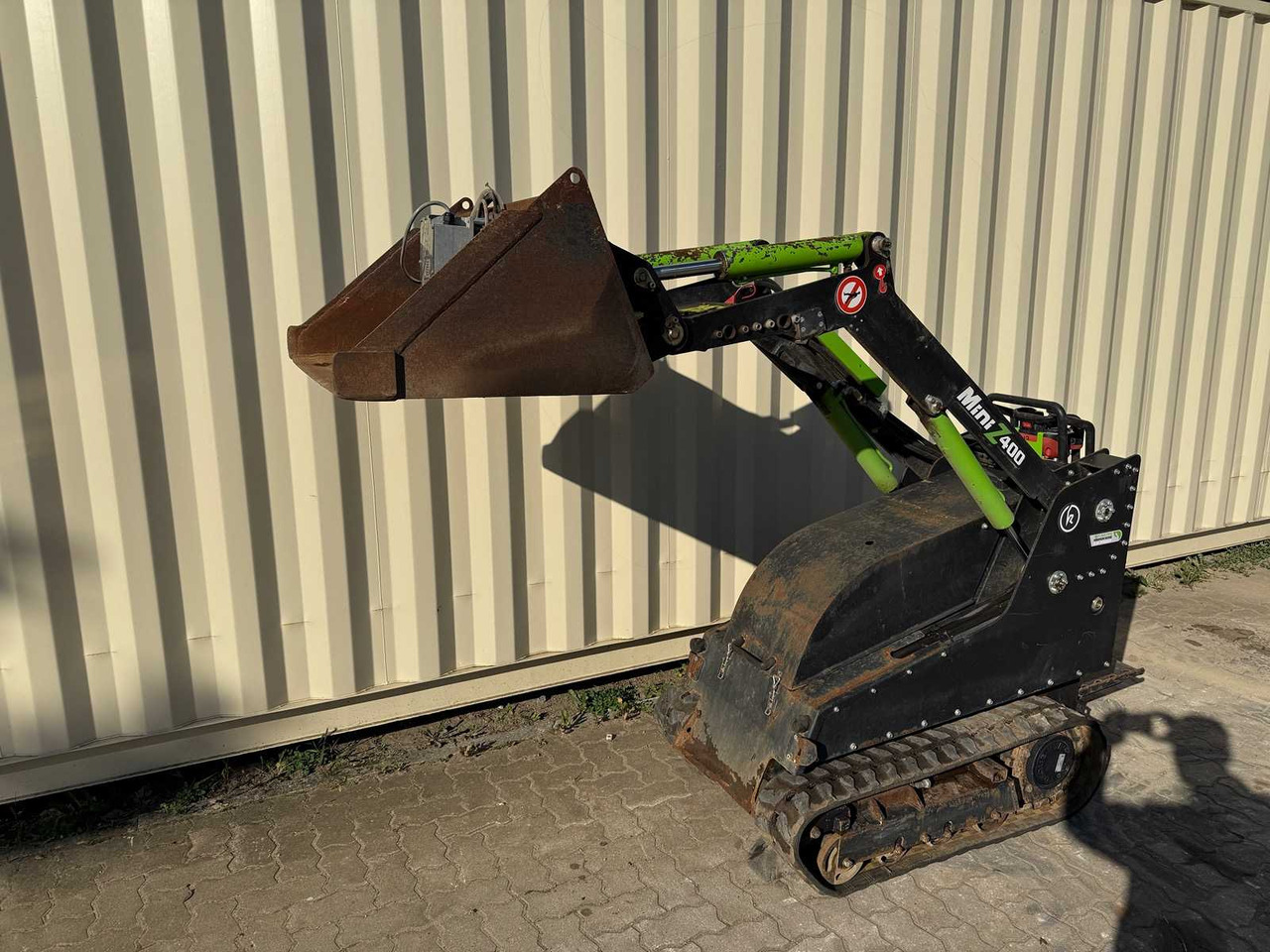 KOVACO - MINI Z400 - 2022 - SKID STEER LOADERS - Kompaktni utovarivač guseničar: slika 2 KOVACO - MINI Z400 - 2022 - SKID STEER LOADERS - Kompaktni utovarivač guseničar: slika 2