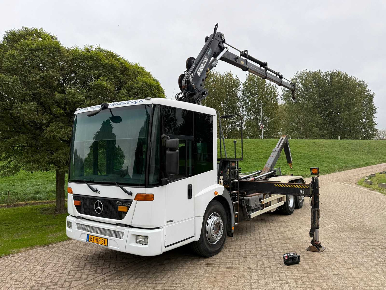 2007 MERCEDES-BENZ ECONIC CRANE TRUCK HIAB 220 - 6X2 - Kamion: slika 1 2007 MERCEDES-BENZ ECONIC CRANE TRUCK HIAB 220 - 6X2 - Kamion: slika 1