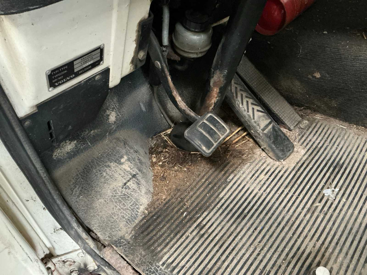 Kamion VOLVO F408 TRUCK: slika 17 Kamion VOLVO F408 TRUCK: slika 17