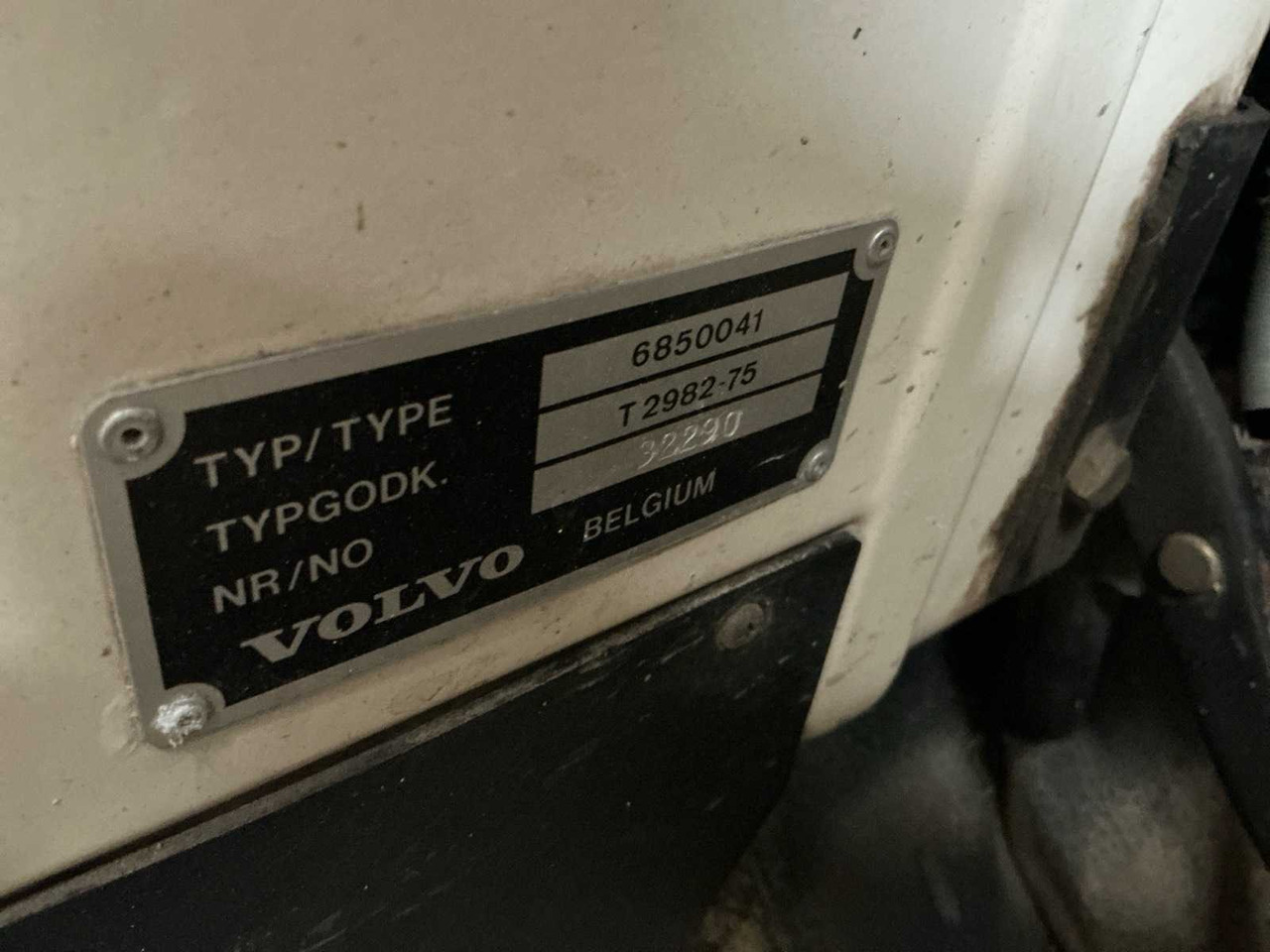 Kamion VOLVO F408 TRUCK: slika 18 Kamion VOLVO F408 TRUCK: slika 18