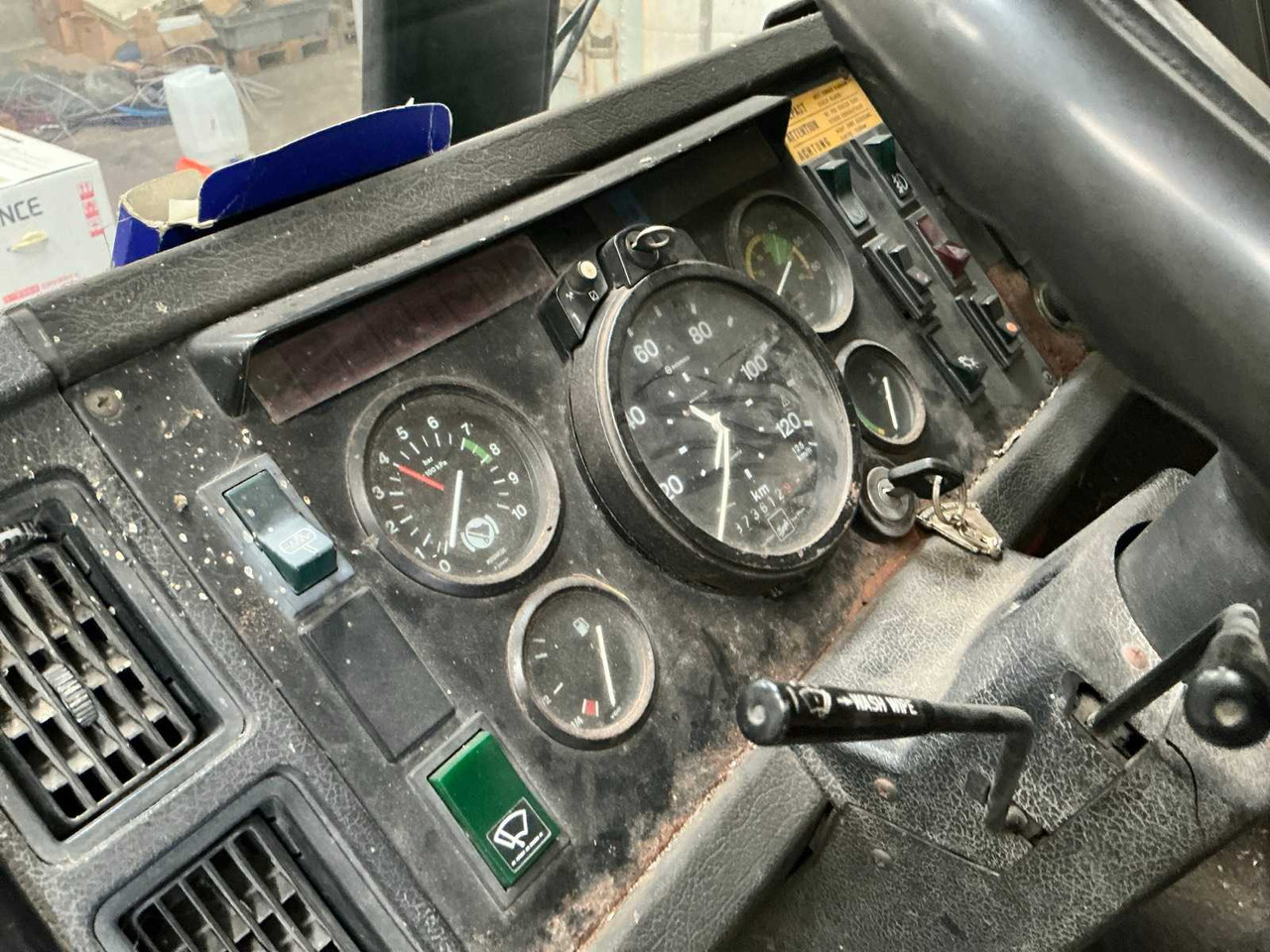 Kamion VOLVO F408 TRUCK: slika 16 Kamion VOLVO F408 TRUCK: slika 16