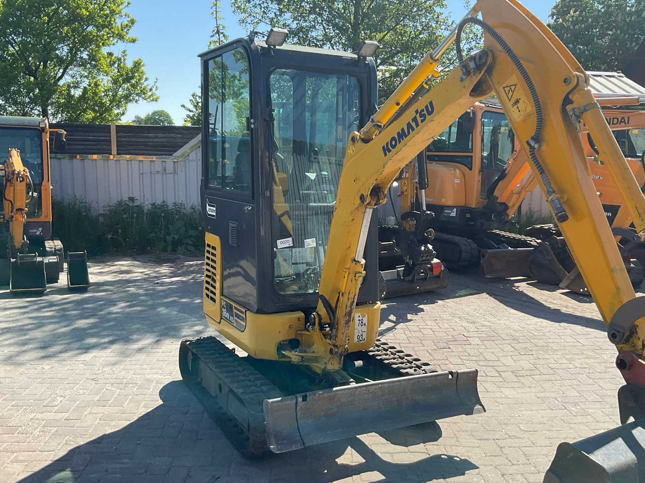 Komatsu Excabator/PC16 R 3Hs - Bager guseničar: slika 3 Komatsu Excabator/PC16 R 3Hs - Bager guseničar: slika 3