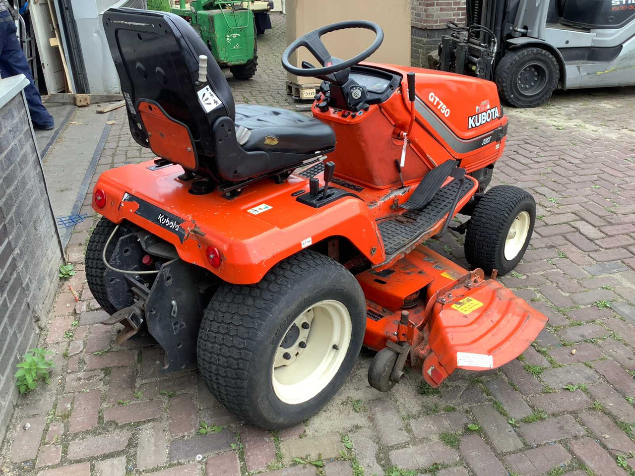 Kubota GT750 - Baštenska kosačica: slika 5 Kubota GT750 - Baštenska kosačica: slika 5
