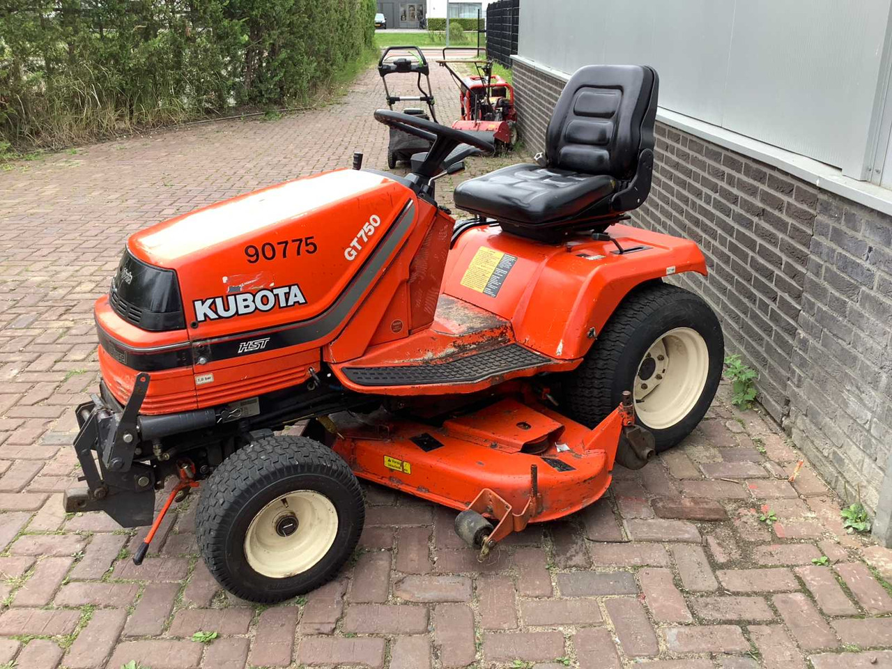 Kubota GT750 - Baštenska kosačica: slika 3 Kubota GT750 - Baštenska kosačica: slika 3