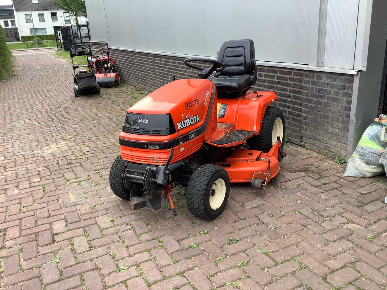 Kubota GT750 - Baštenska kosačica: slika 1 Kubota GT750 - Baštenska kosačica: slika 1