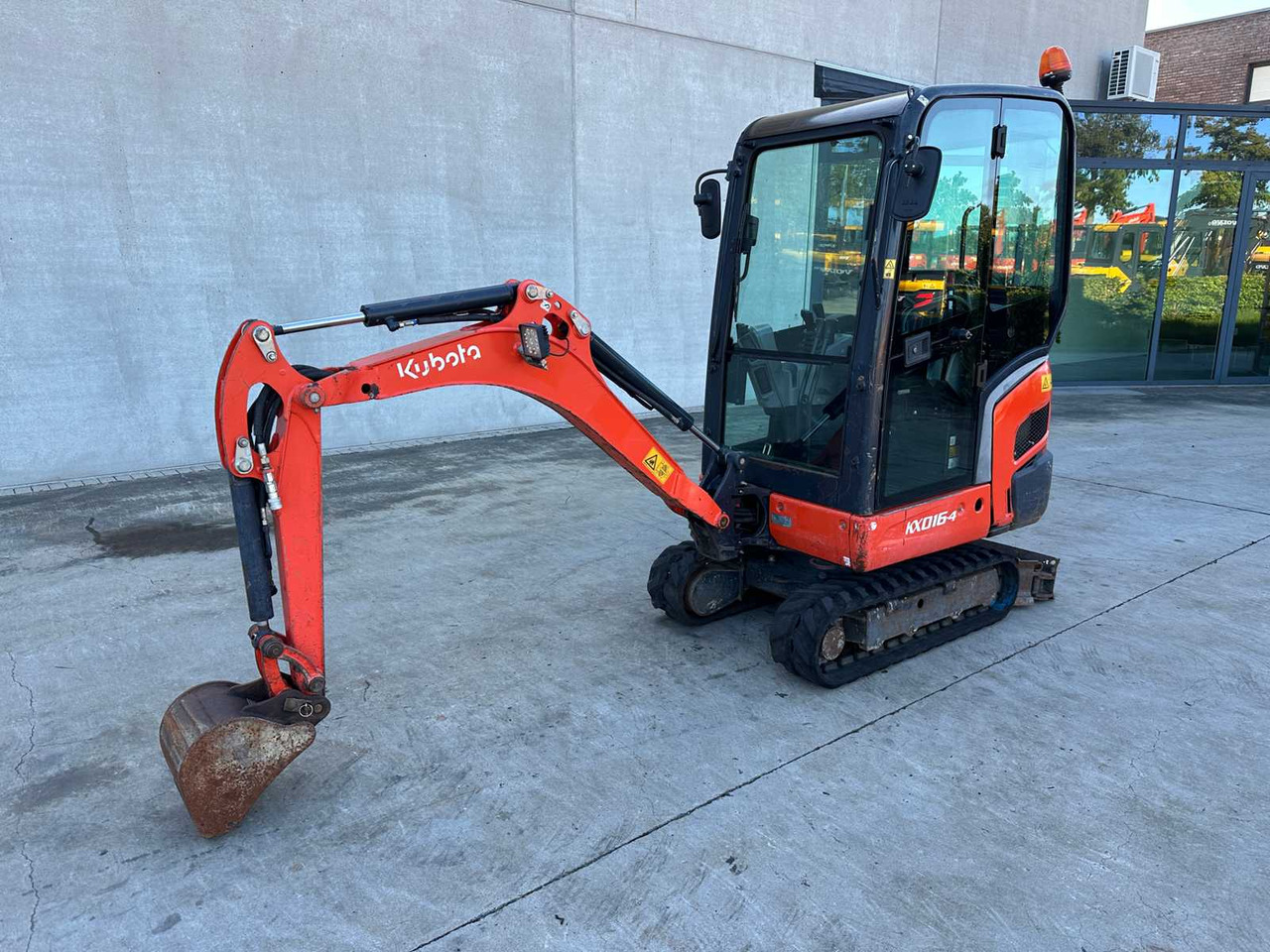 Kubota KUBOTA - 2016 - KX016-4 - MIDI EXCAVATOR - Bager guseničar: slika 1 Kubota KUBOTA - 2016 - KX016-4 - MIDI EXCAVATOR - Bager guseničar: slika 1