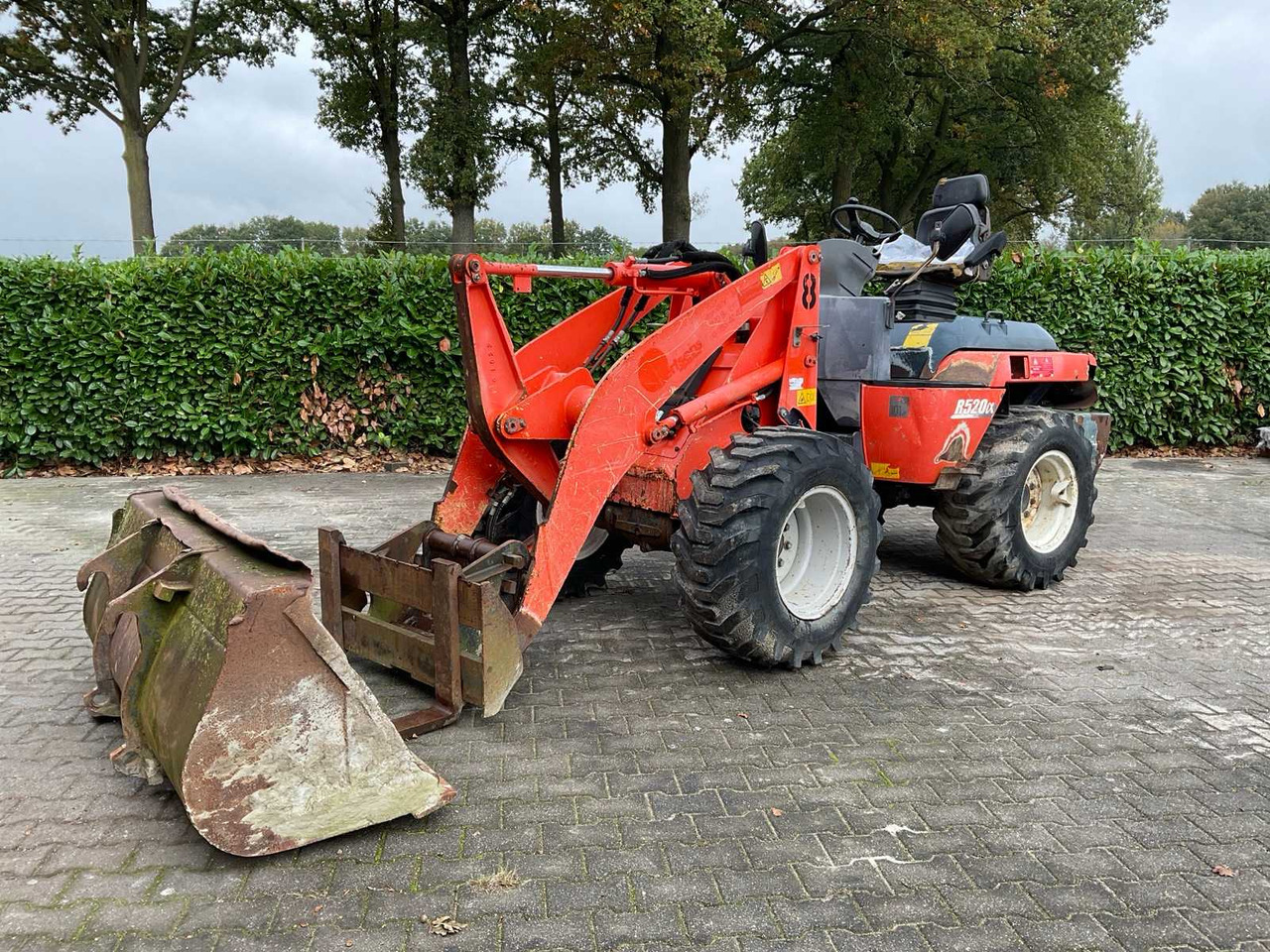 Kubota R520NH - Utovarivač točkaš: slika 1 Kubota R520NH - Utovarivač točkaš: slika 1