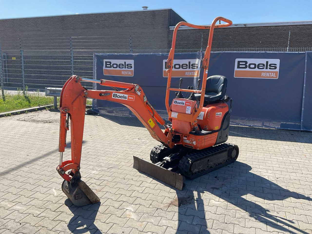Kubota U10-3 - Mini bager: slika 1 Kubota U10-3 - Mini bager: slika 1